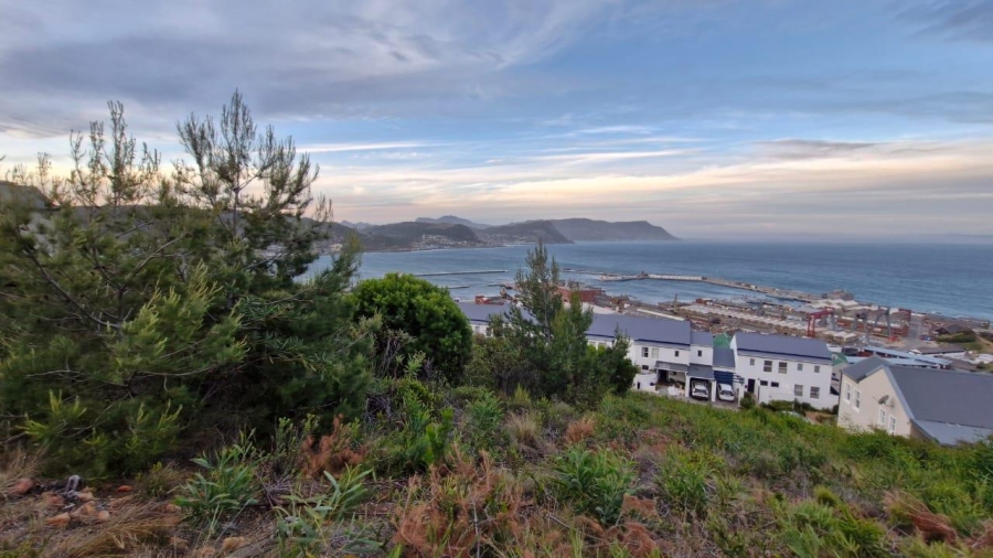 4 Bedroom Property for Sale in Harbour Heights Western Cape